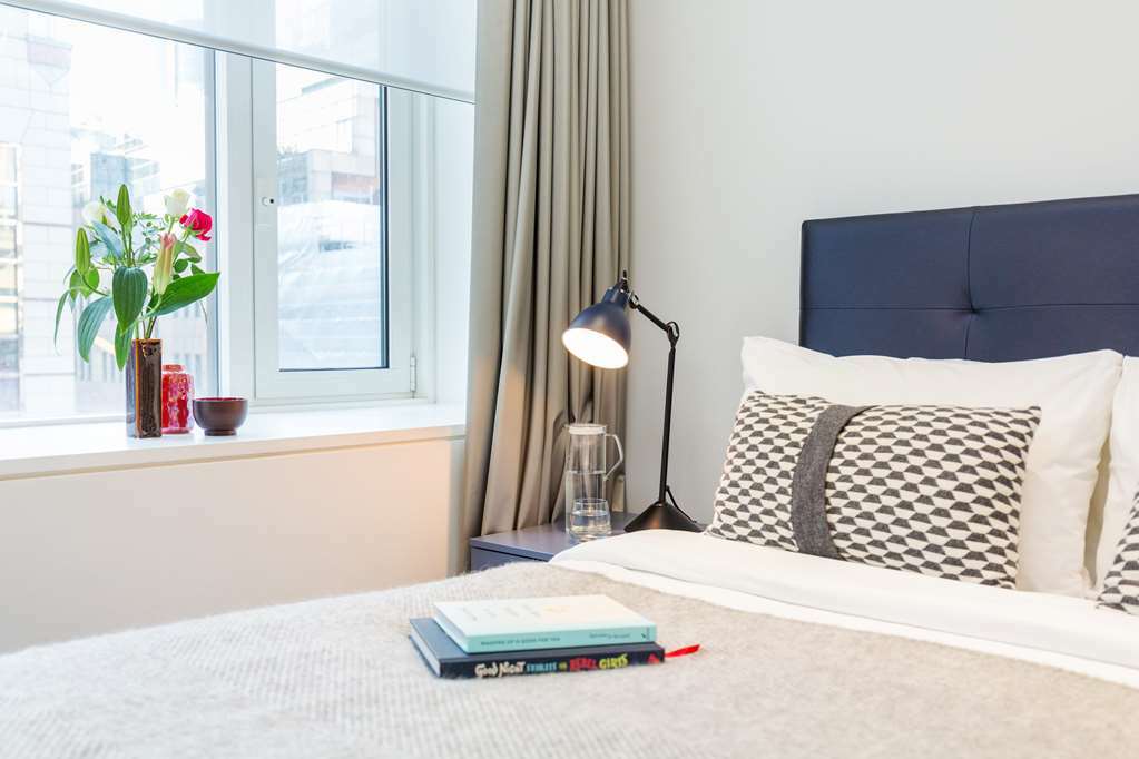 Native Tower Bridge Apartment London Room photo